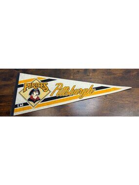 Vintage Pittsburgh Pirates MLB Felt Pennant Logo & Bold Graphics 29.5 inches